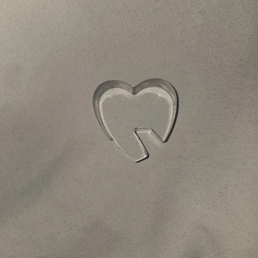 Unk Silver Heart-Shaped Cookie Cutter